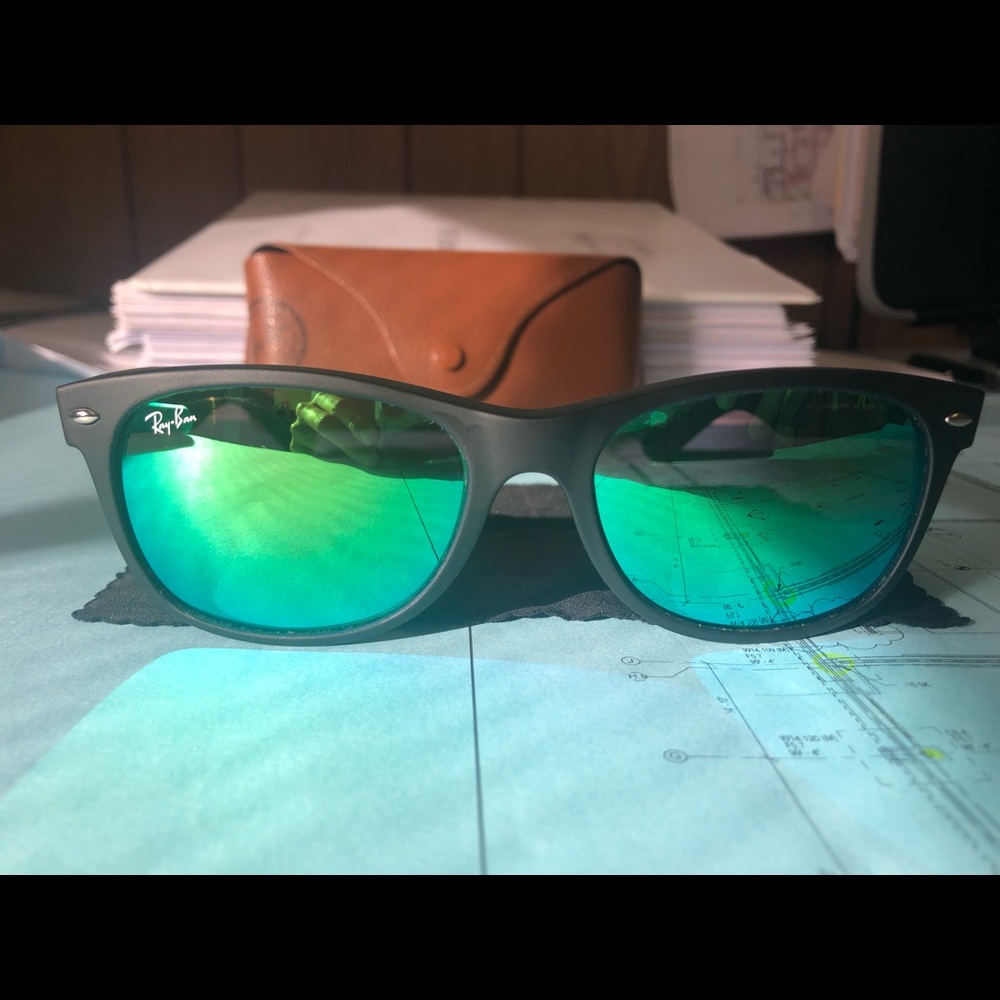 Ray-Bans New Wayfarer